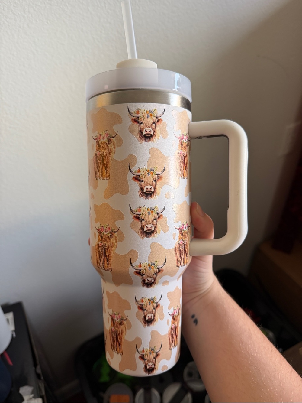 Insulated Floral Highland Cow Travel Tumbler - Beige/White